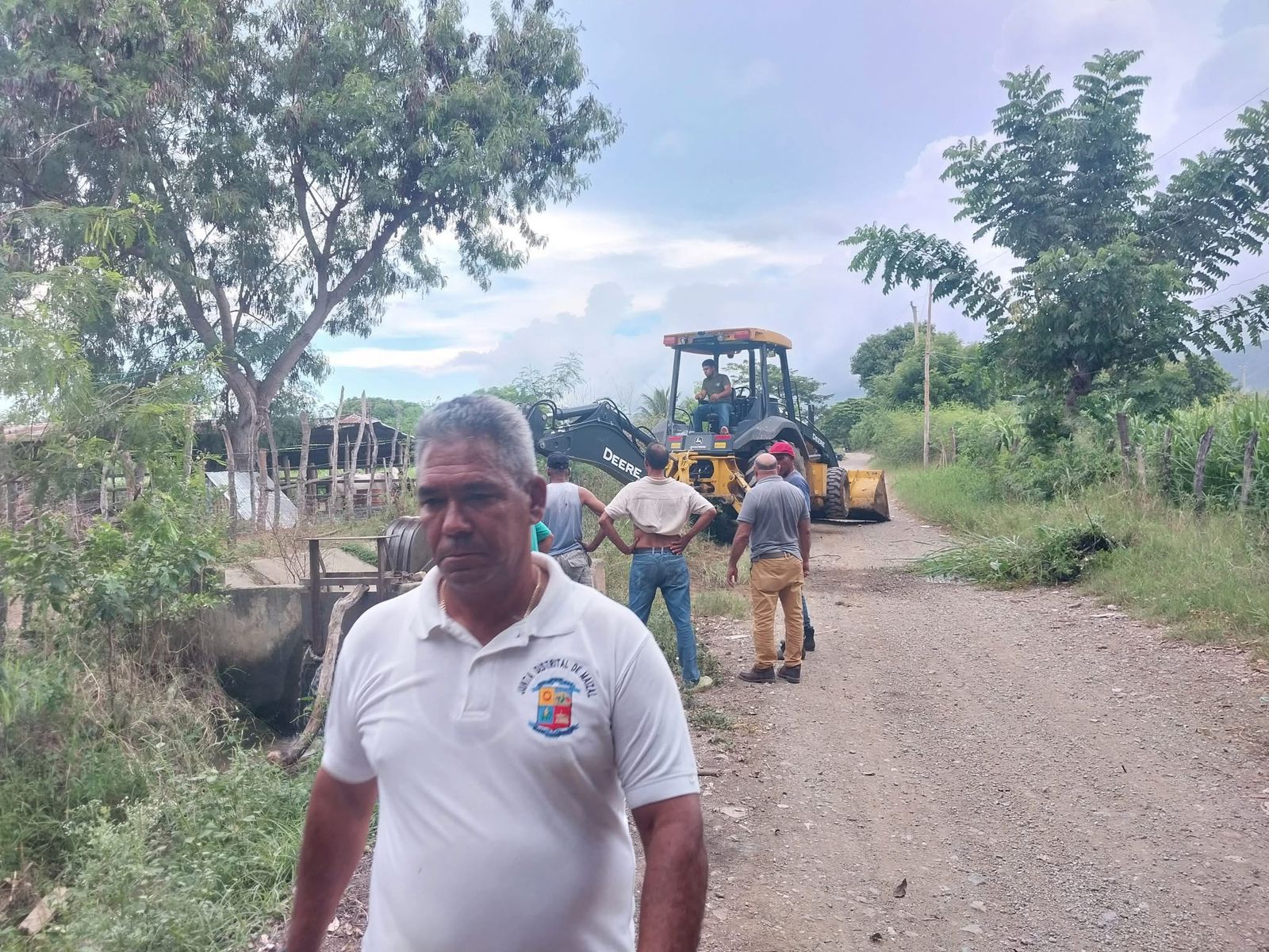 Alcalde asistente a linea A, para desaturated y dear mantenimiento al canal encachado